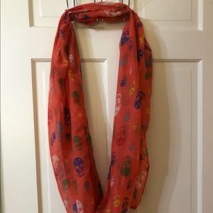 No end skull scarf